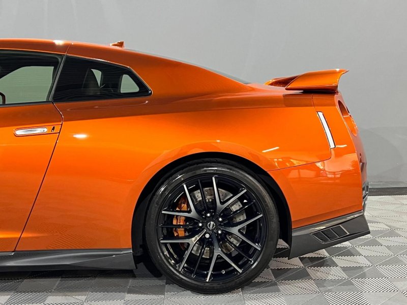 NISSAN GT-R