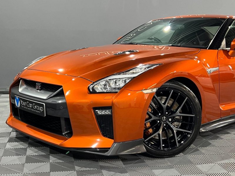 NISSAN GT-R
