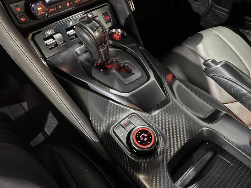 NISSAN GT-R