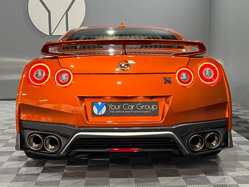 NISSAN GT-R