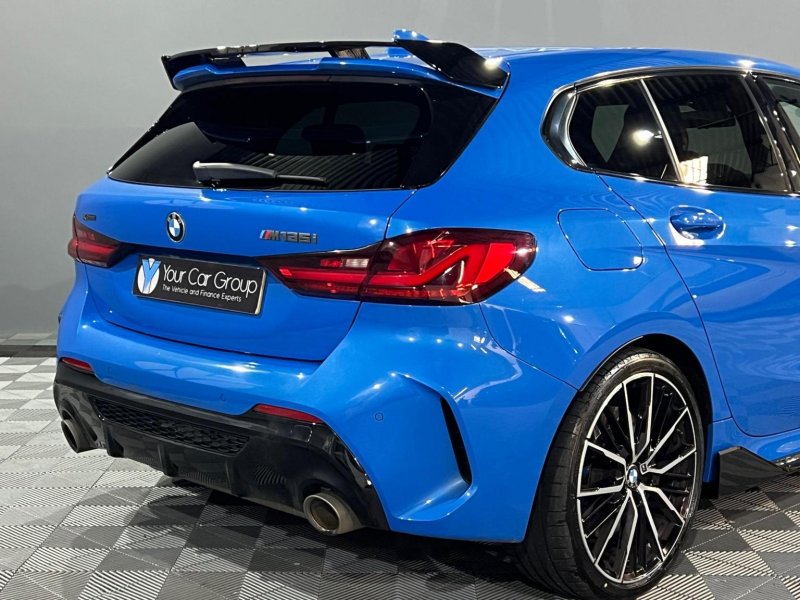 BMW 1 SERIES