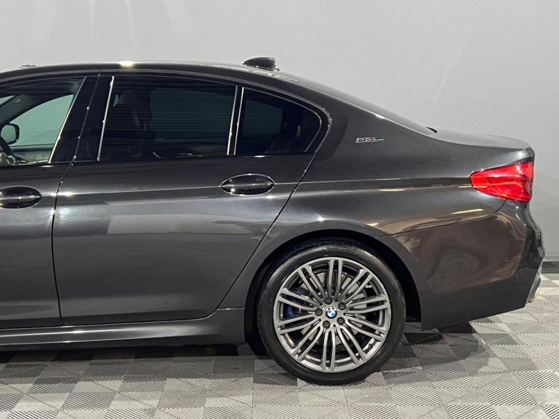 BMW 5 SERIES