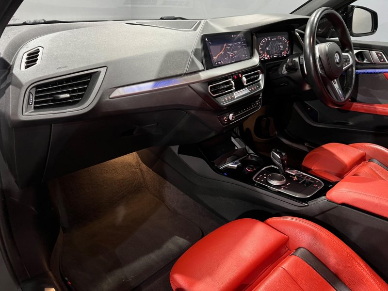 BMW 1 SERIES