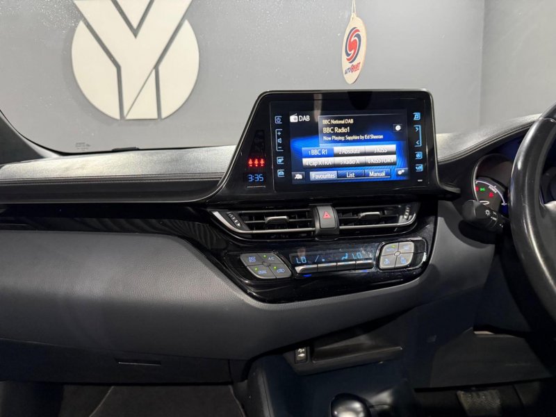 TOYOTA C-HR