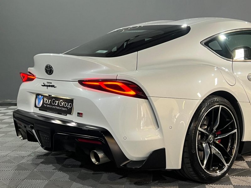 TOYOTA SUPRA