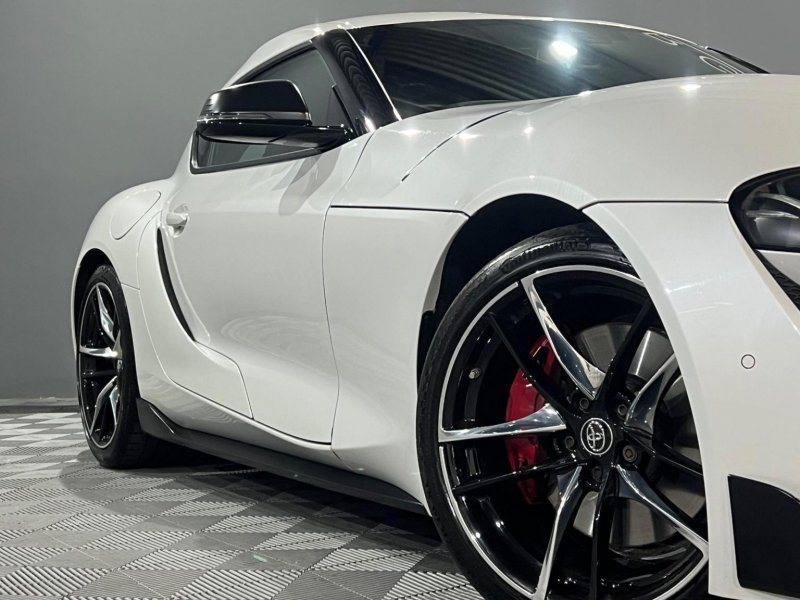 TOYOTA SUPRA