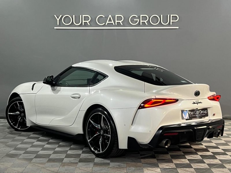 TOYOTA SUPRA