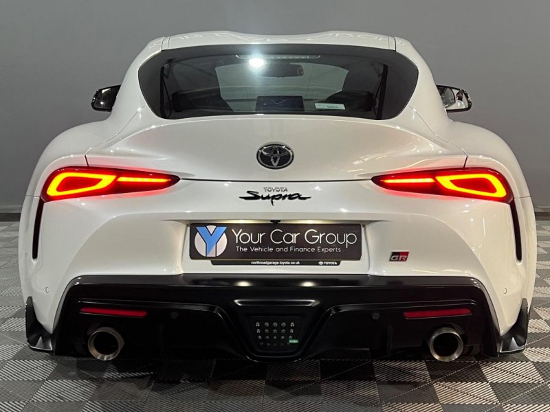 TOYOTA SUPRA