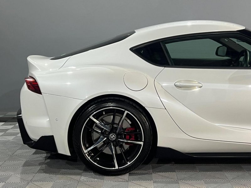 TOYOTA SUPRA