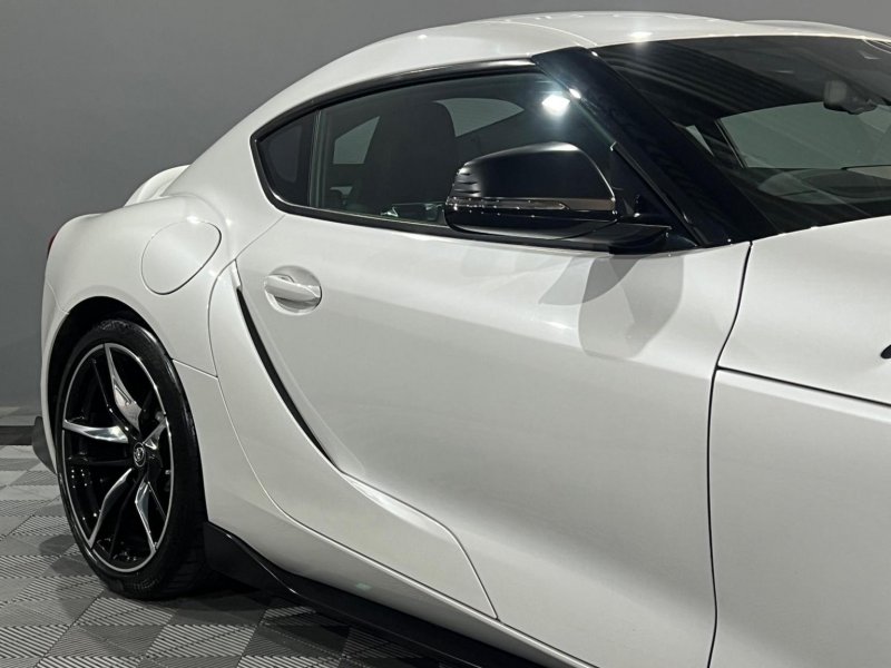 TOYOTA SUPRA