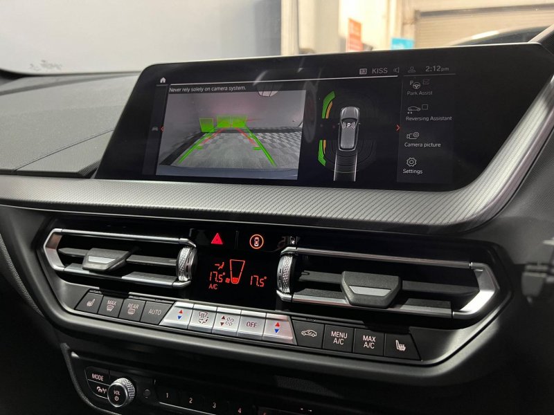 BMW 1 SERIES