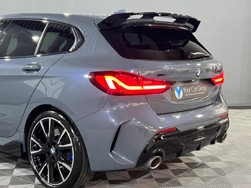 BMW 1 SERIES