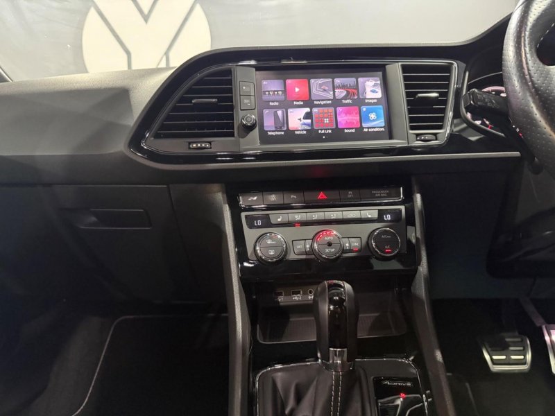 SEAT LEON